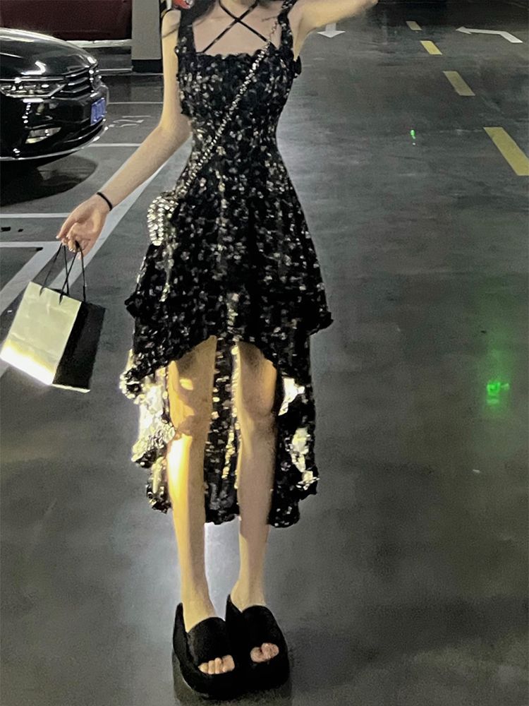 2024 New Summer Floral Slip Skirt New Square Collar Tight Waist Slimming Irregular Design dress Super Fairy