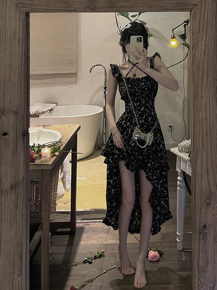 2024 New Summer Floral Slip Skirt New Square Collar Tight Waist Slimming Irregular Design dress Super Fairy