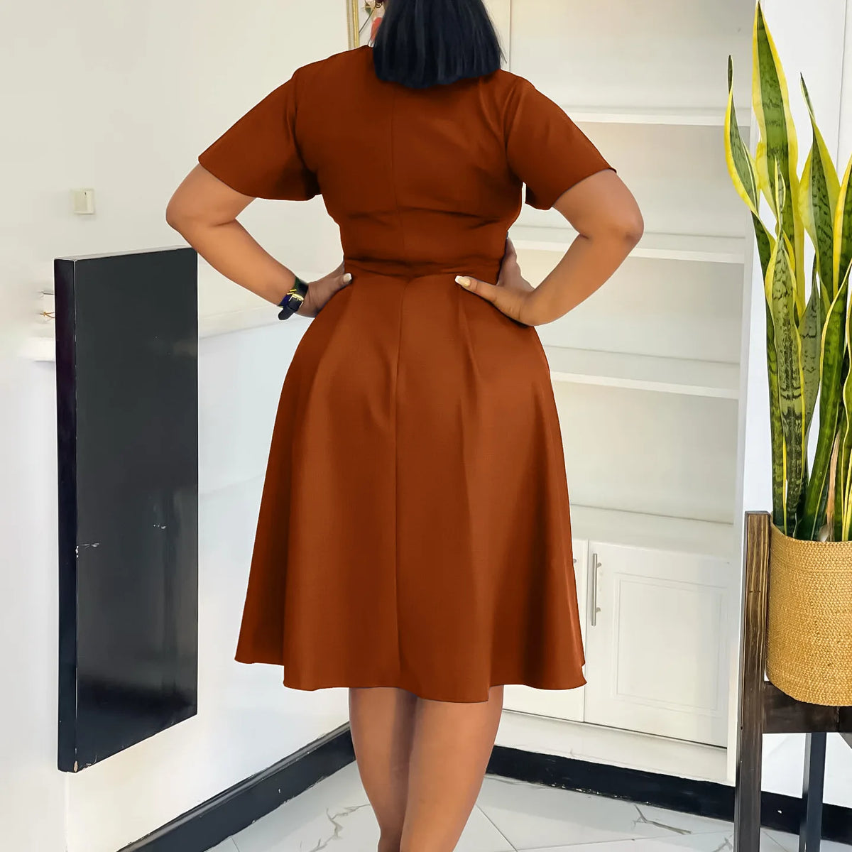 Plus Size Spring Summer New Solid Color Matching V-Neck Short Sleeves Fashion Commuting Slim Fit Midi Length Elegant Style Dress