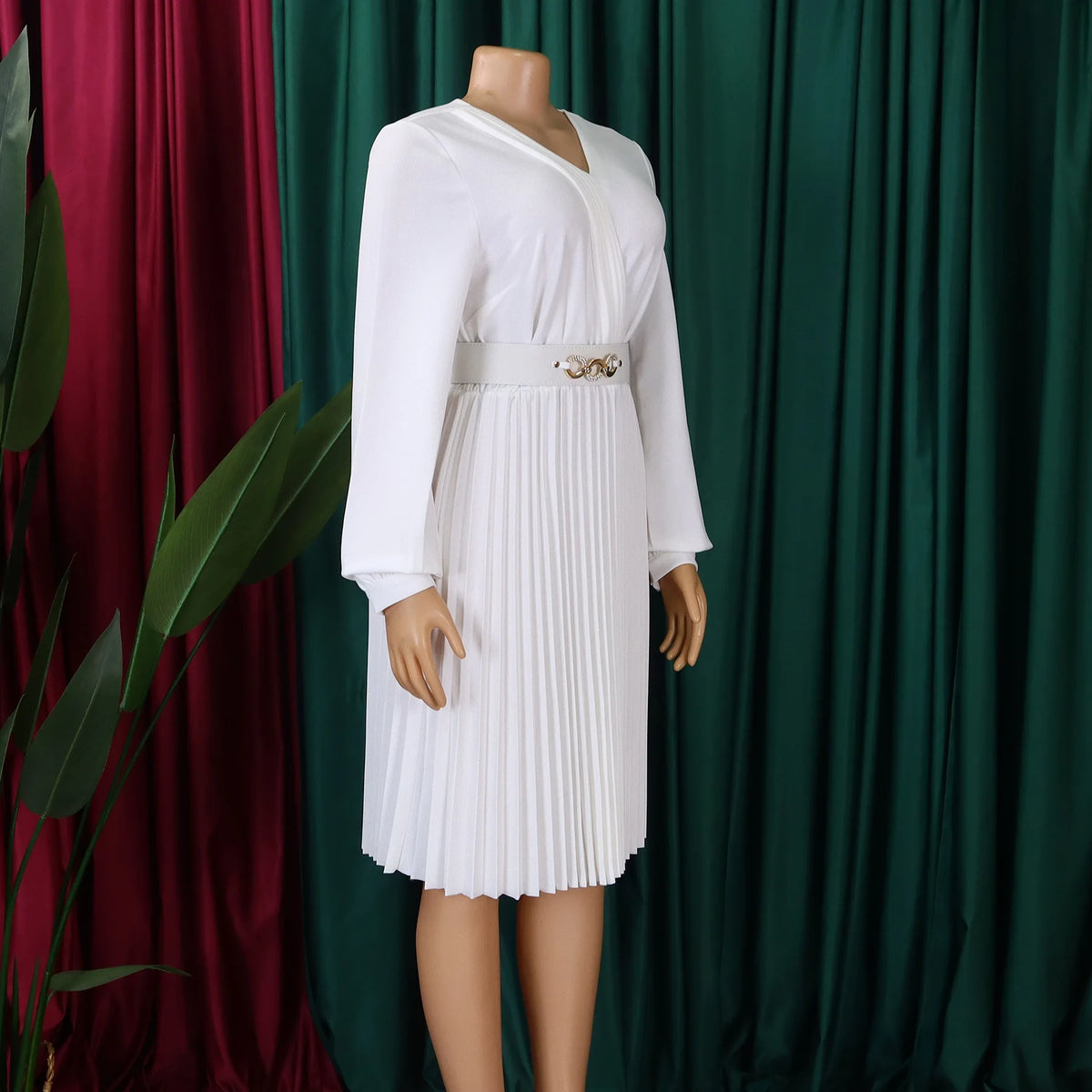 Summer New V-neck Elegant Solid Color Pleated Dress Fashionable Casual Knee-Length Women's Dress