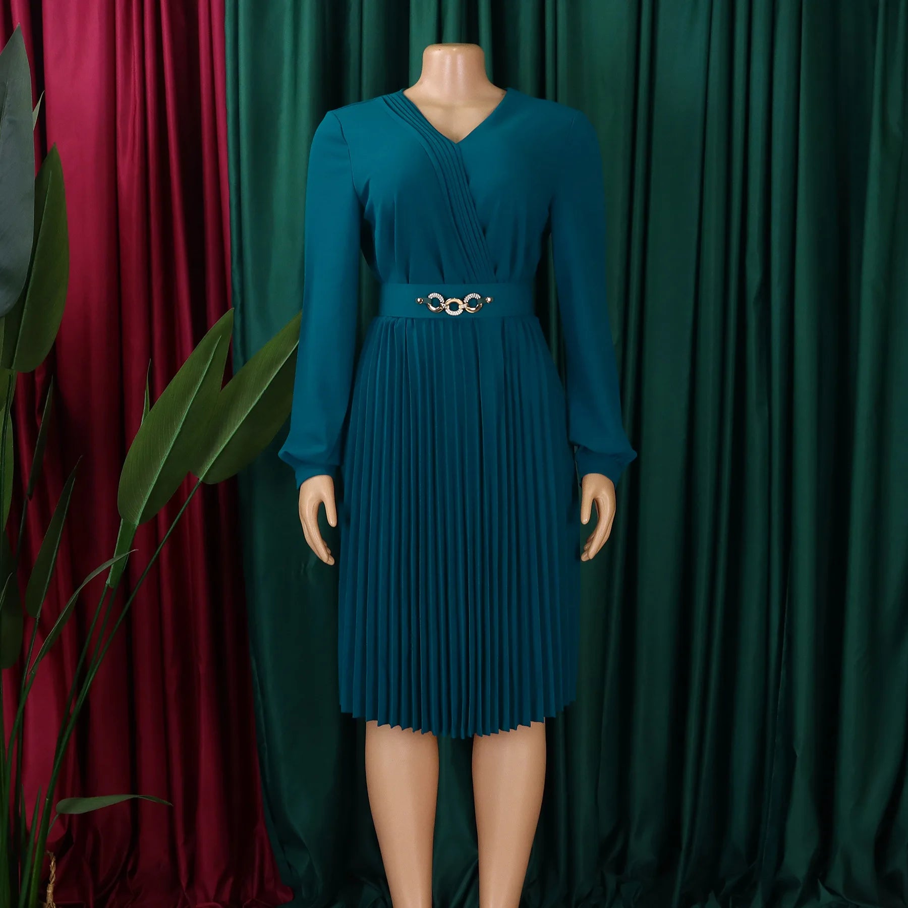 Summer New V-neck Elegant Solid Color Pleated Dress Fashionable Casual Knee-Length Women's Dress